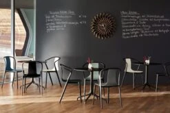 Vitra Sunflower Clock, Bouleau 10 Vitra Sunflower Clock, Bouleau -Décoration D'Intérieur 1258558 Belleville VitraHaus Caf master