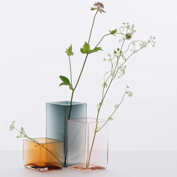 Iittala Vase Ruutu, 115 X 180 mm, Gris 3 Iittala Vase Ruutu, 115 X 180 mm, Gris – Image 3