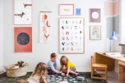 MADO Affiche Chirpy Feeling, 30 X 40 cm -Décoration D'Intérieur 19 07 01 MADO shoot 349 TENGUI PLAY 2