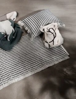 Ferm LIVING Tapis Way, 70 x 180 cm, Blanc Cassé - bleu Foncé 7 Ferm LIVING Tapis Way, 70 x 180 cm, Blanc Cassé - bleu Foncé -Décoration D'Intérieur 24 10094 28129