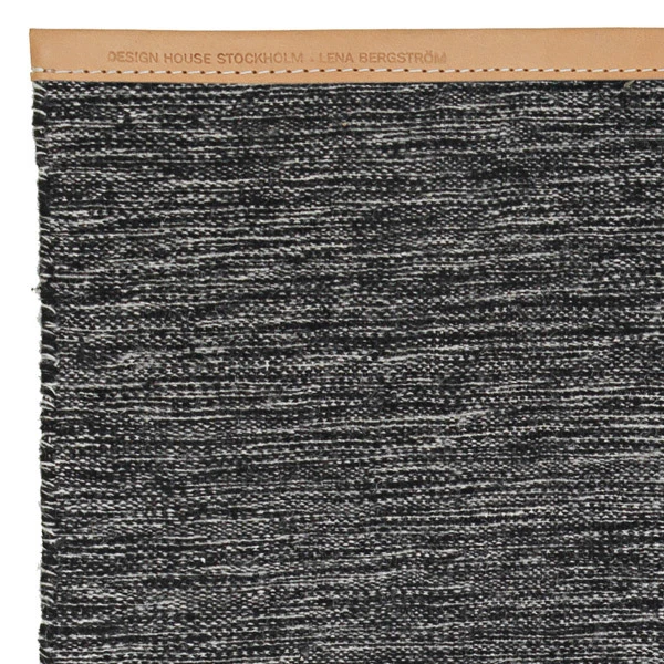 Design House Stockholm Tapis Björk, Gris Foncé 2 Design House Stockholm Tapis Björk, Gris Foncé – Image 2