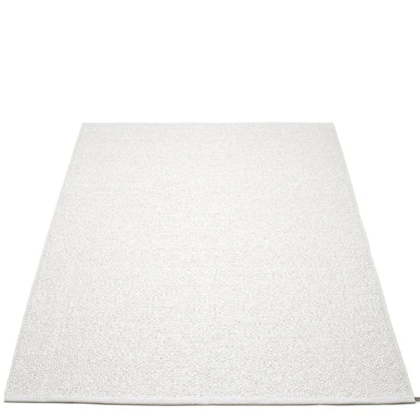 Pappelina Tapis Svea, 140 X 220 cm, Blanc Métallisé 1 Pappelina Tapis Svea, 140 X 220 cm, Blanc Métallisé