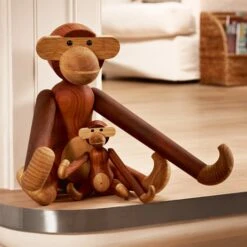 Kay Bojesen Wooden Monkey, Grand Modèle, Teck -Décoration D'Intérieur 83Rosendahl iso