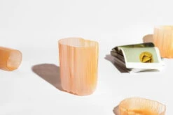 Antrei Hartikainen Vase Melt, Modèle XL, Peach 9 Antrei Hartikainen Vase Melt, Modèle XL, Peach -Décoration D'Intérieur Antrei Hartikainen Melt XL L M S size peach