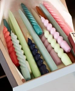 HAY Bougies Twist, Lot De 6, Bleu-violet - Blanc Cassé - Bordeaux -Décoration D'Intérieur Candle Spiral Candle Twist Candle Conical 1