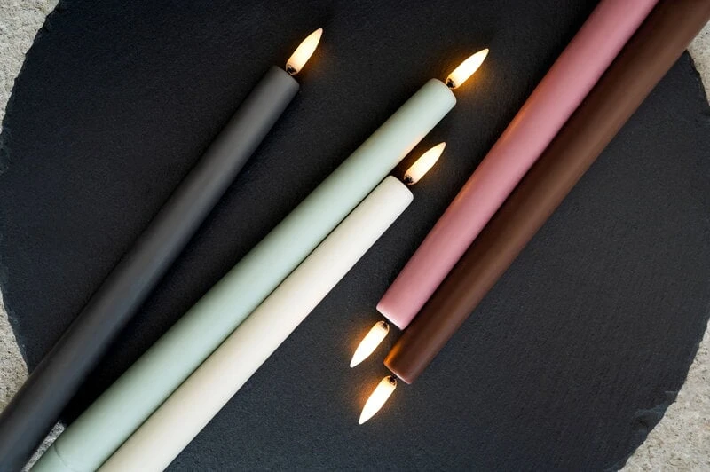 Uyuni Lighting Bougie Conique LED, 2 pièces, Dusty Rose 3 Uyuni Lighting Bougie Conique LED, 2 pièces, Dusty Rose – Image 3