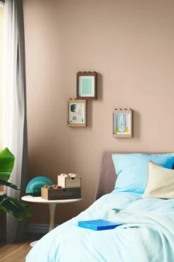 Room Copenhagen Lego Wooden Picture Frame, Chêne Teinté Foncé -Décoration D'Intérieur LEGO Lifestyle Wood Collection 2021 05 16