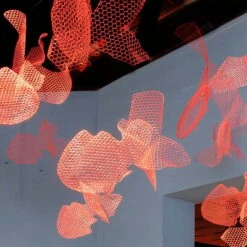 Magis Petite Sculpture Fish, Rouge Fluo -Décoration D'Intérieur Magis kids fish ambient multi MT840 MT842 MT844 01