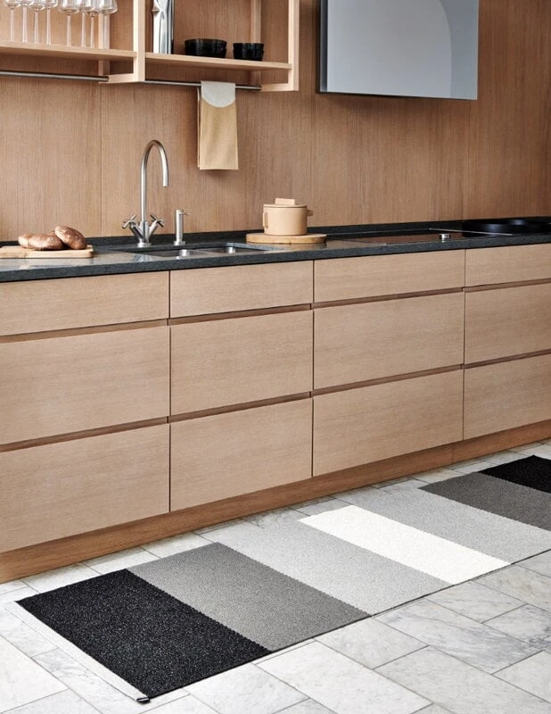 Pappelina Tapis Kim, 70 x 160 cm, Noir 3 Pappelina Tapis Kim, 70 x 160 cm, Noir – Image 3