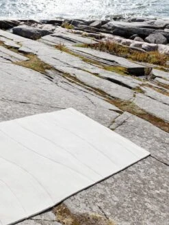 Roots Living Tapis Rock, Gris Clair -Décoration D'Intérieur RootsLiving Rock Light Grey carpet DSC9332 web