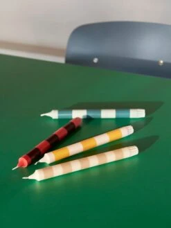 HAY Bougie Stripe, Jaune - Blanc 11 HAY Bougie Stripe, Jaune - Blanc -Décoration D'Intérieur Stripe Candle