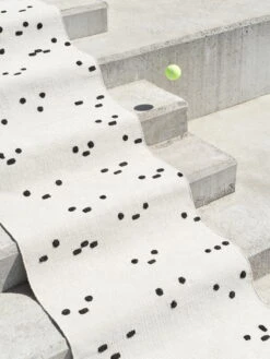 MUM's Tapis Seurapiiri I 9 MUM's Tapis Seurapiiri I -Décoration D'Intérieur Unto Rautio Tomi Leppanen Mums 3155 web