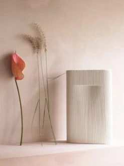 Muuto Vase Ridge, Grand Modèle, Blanc Cassé -Décoration D'Intérieur ridge vase off white 2 muuto org
